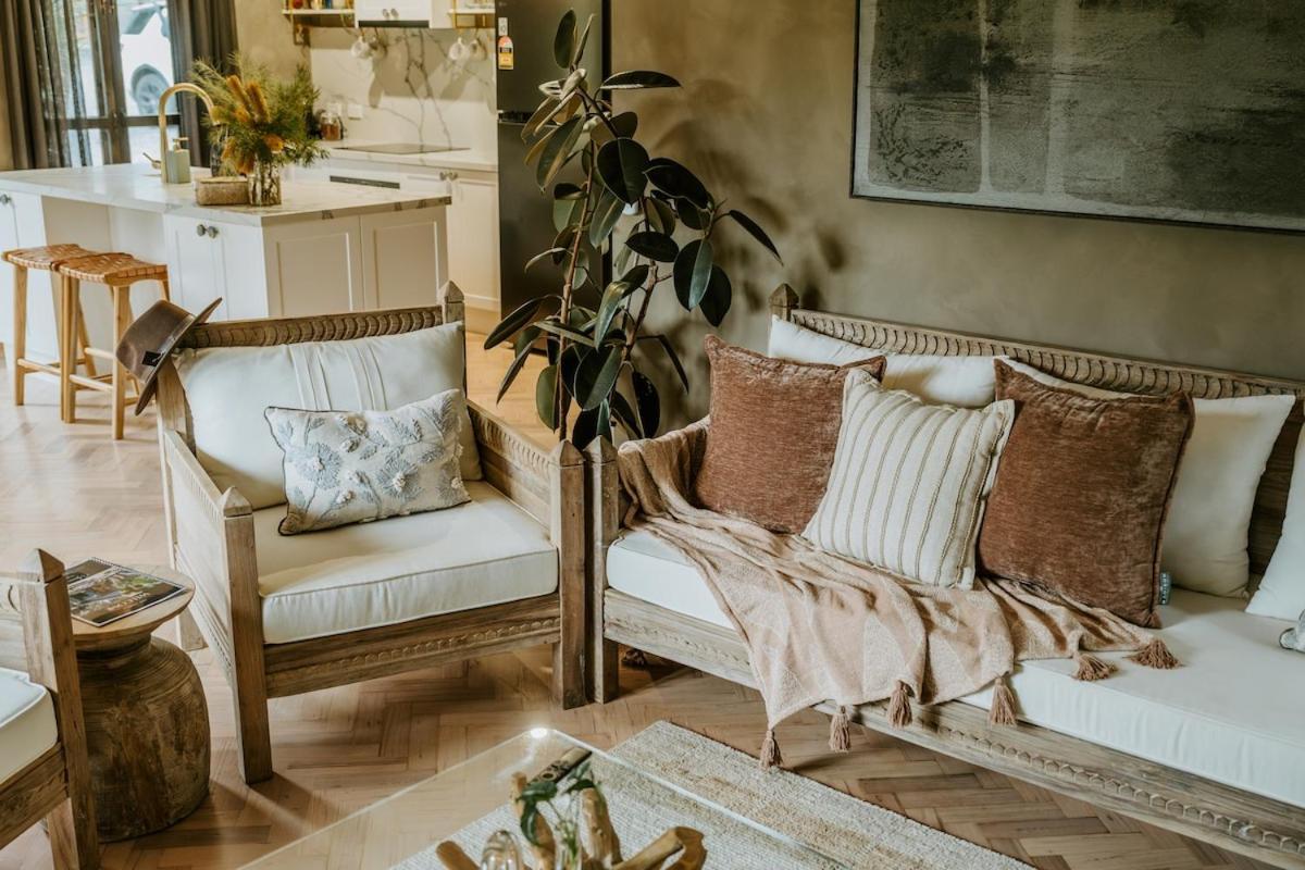 The Temple - Country Farm Retreat Villa Launching Place Kültér fotó