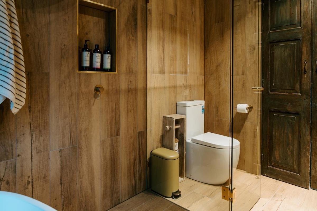 The Temple - Country Farm Retreat Villa Launching Place Kültér fotó