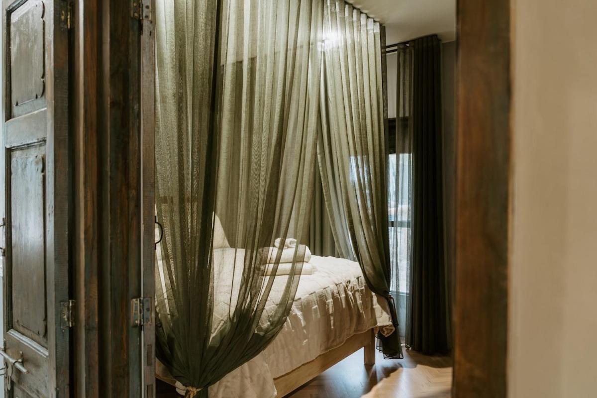The Temple - Country Farm Retreat Villa Launching Place Kültér fotó